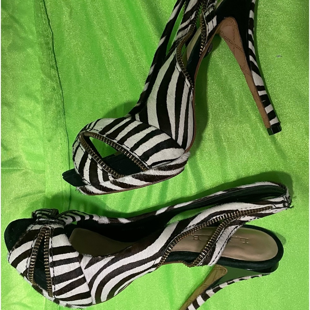 Womens L.A.M.B Designer 5” heels open toe sling back blk + wht zebra print Sz 7